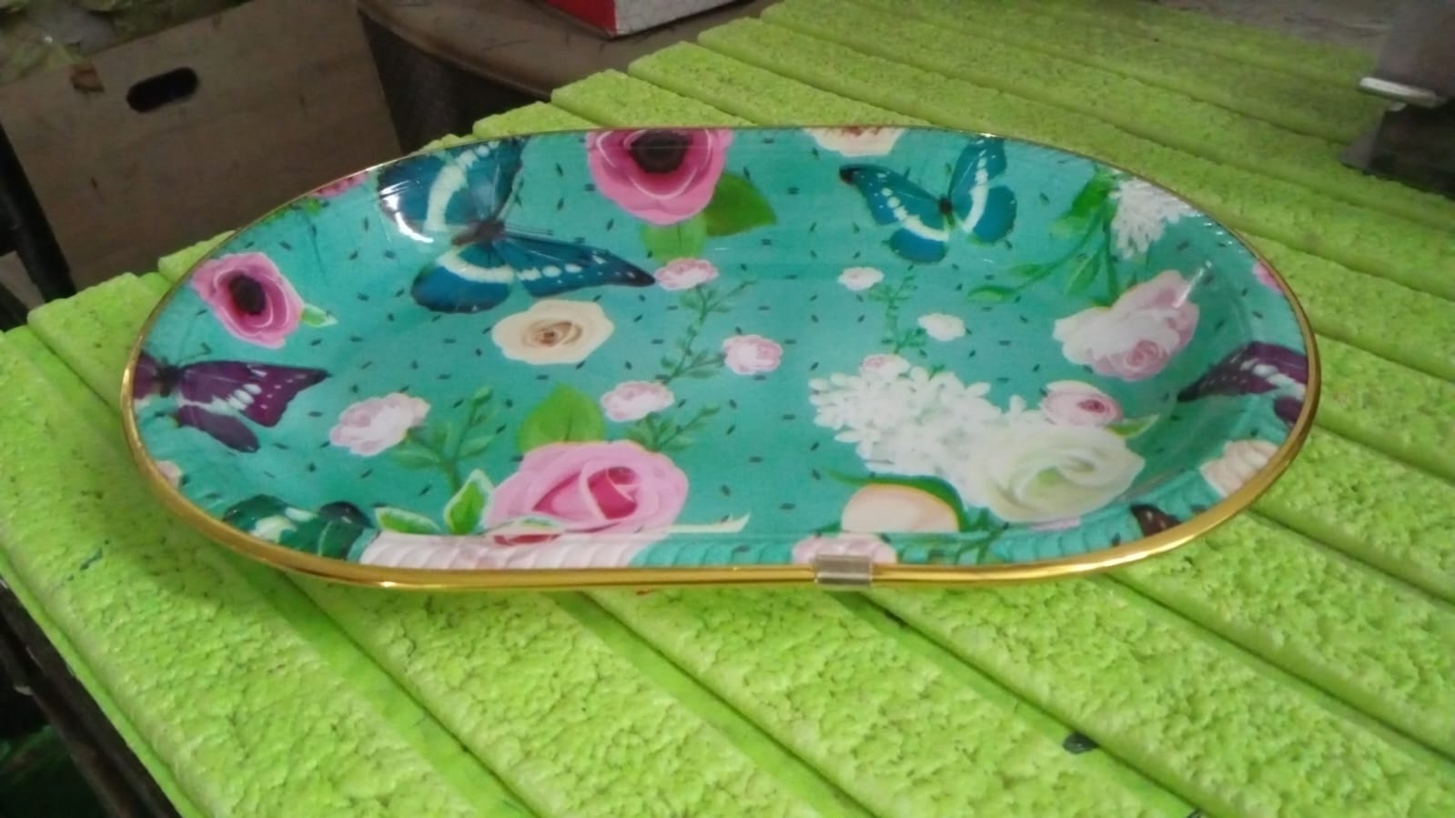 Big Plastic Flower Printed Design Serving Tray (1 Pc / 35 x 24 CM / Mix Color) Big Plastic Flower Printed Design Serving Tray (1 Pc / 35 x 24 CM / Mix Color)